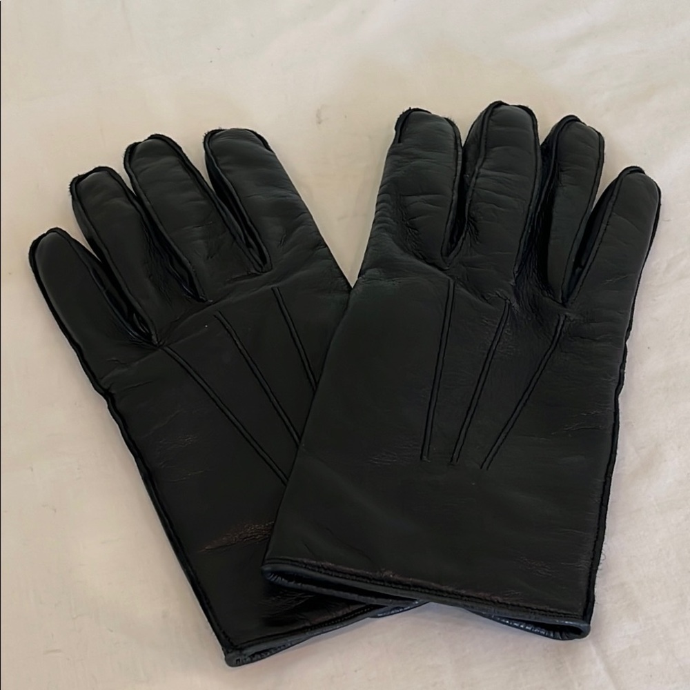 Coach Men’s Black Leather Cashmere-lined Gloves. XL
